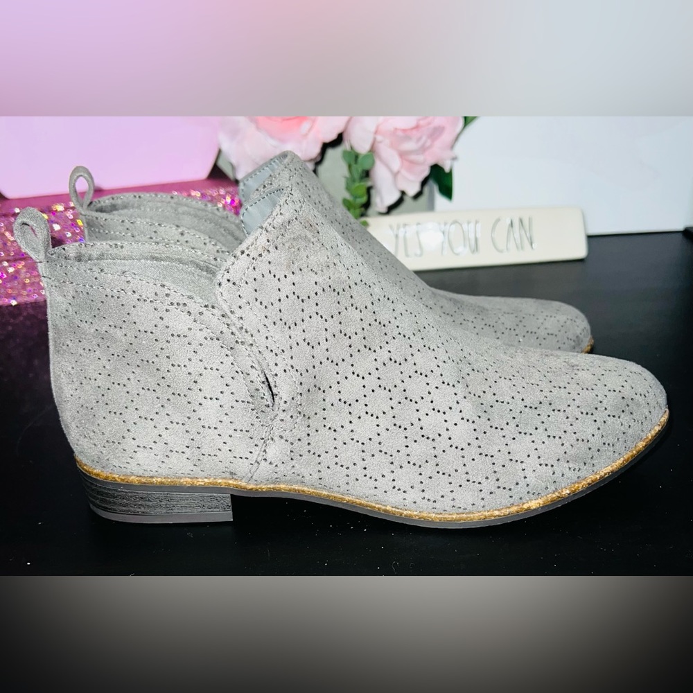 NEW Dr Scholl’s Boots Gray